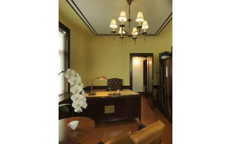 Office cabin photo
